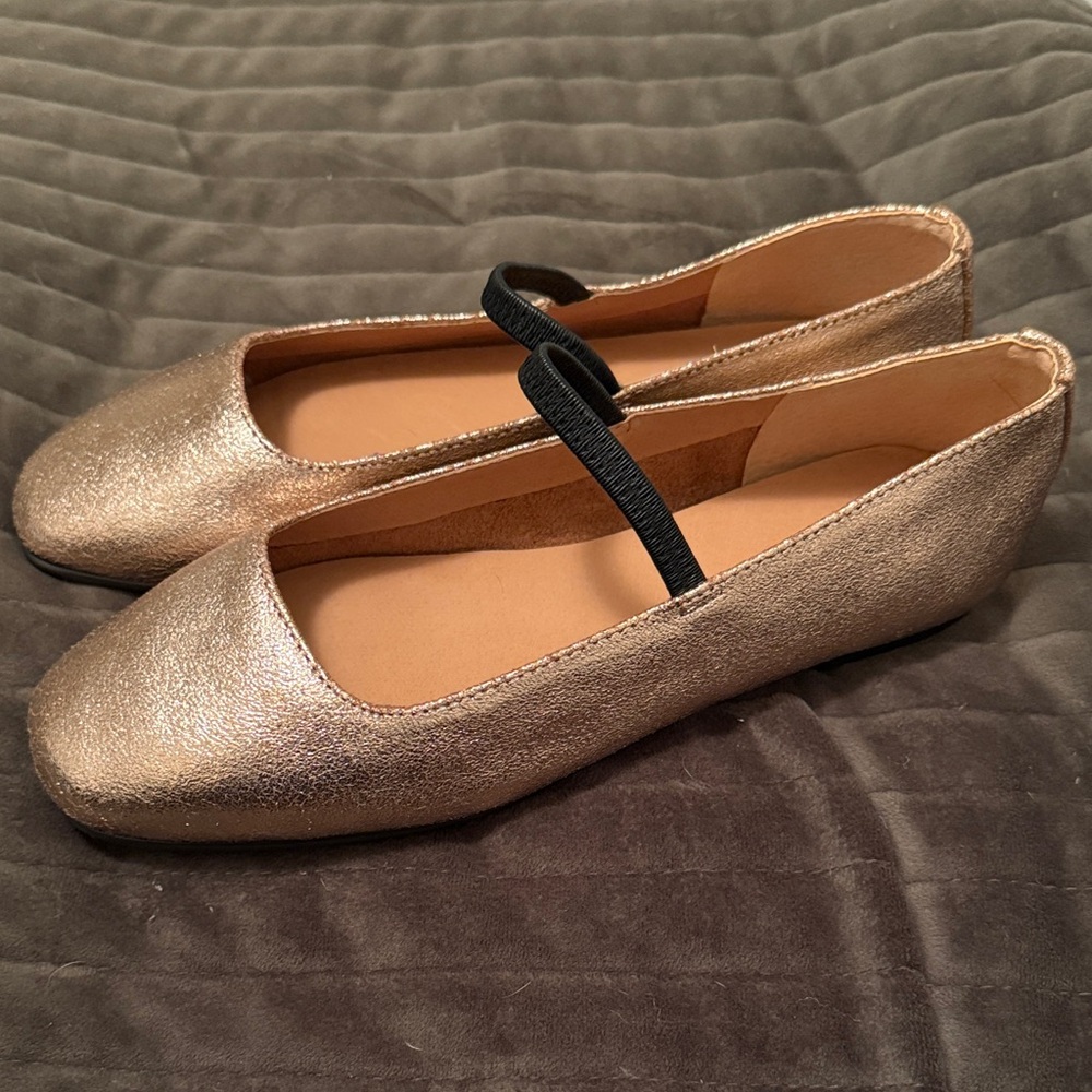 Brand new Madewell Gold Greta Ballet Flats